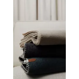 Coperta VINGA Bilton in materiale riciclato