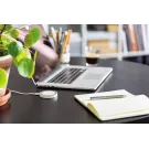 Rundes 5W Charging Pad aus Weizenstroh