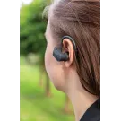 Auriculares deportivos TWS en estuche de carga