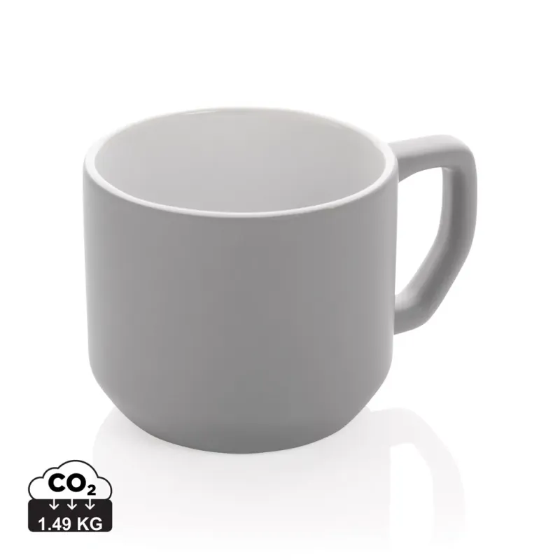 Taza de cerámica moderna