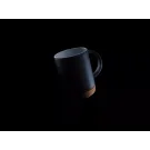 Ceramic mug with cork base