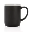 Taza de cerámica con borde blanco