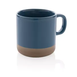 Becher aus glasiertem Keramik